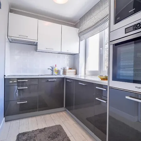 아파트 Citystay Paderewskiego Seaside 그디니아